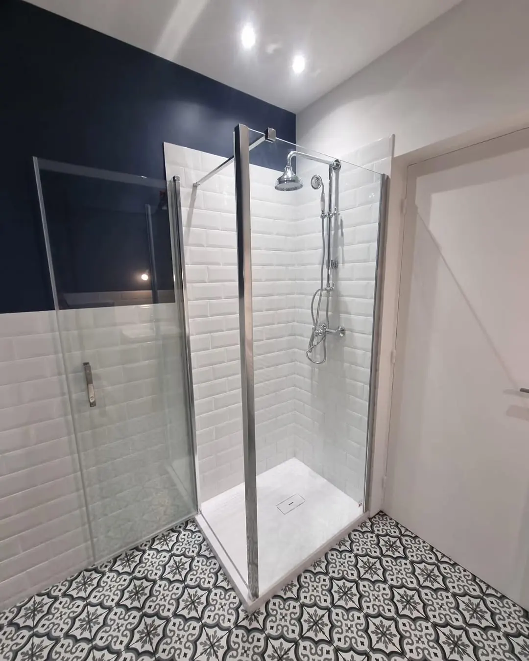 Salle de bain terminée à Nice, chantier livré par TNB Rénovation
